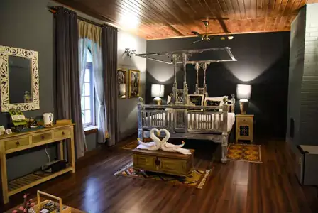 Type of RoomsTemi Tea Bunglow Deluxe Room