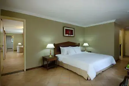HOTEL INFOBerjaya Beau Vallon Bay Royal Suite Room