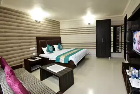 RECOMMENDED HOTEL FOR NAINITAL TOUR PACKAGE FOR FAMILYcloud-7 Delux Room