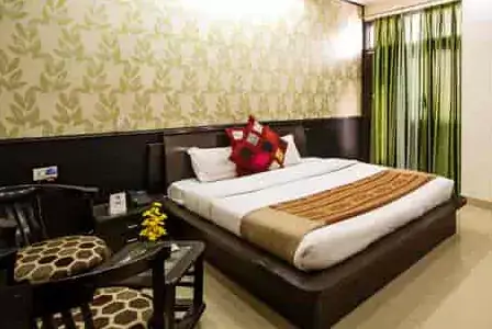 RECOMMENDED HOTEL FOR NAINITAL TOUR PACKAGE FOR FAMILYCORBETT PLAZA