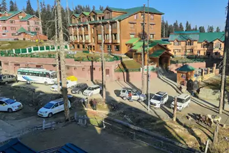 HOTEL INFO :Alpine Ridge