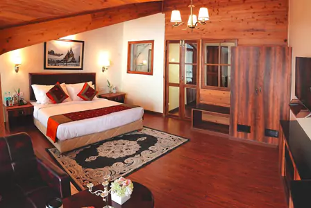 Hotel Category: Darjeeling Tour PackageCresent
