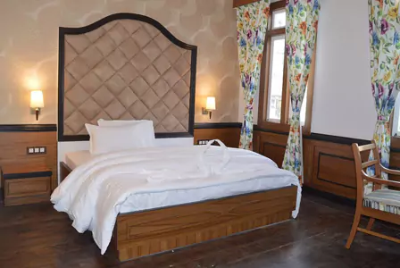 Darjeeling Hotel InfoPine Tree Resort Room